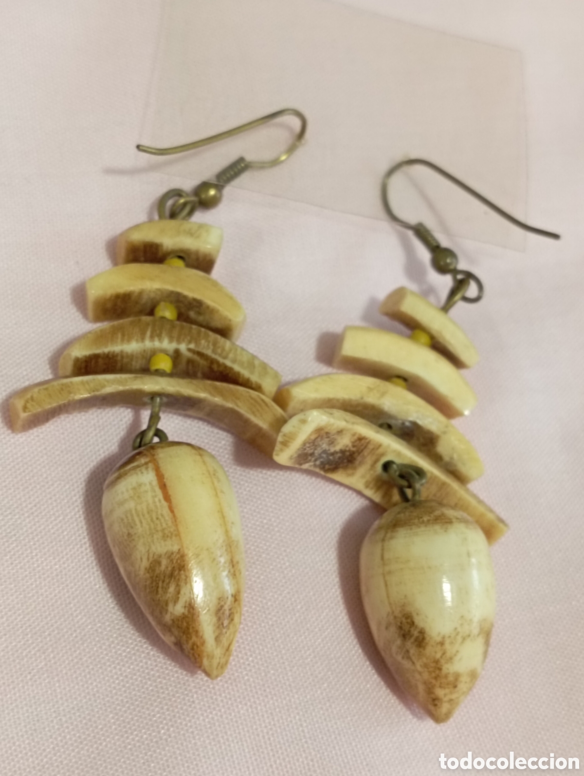 Vintage: Pendientes vintage de hueso y plata.
