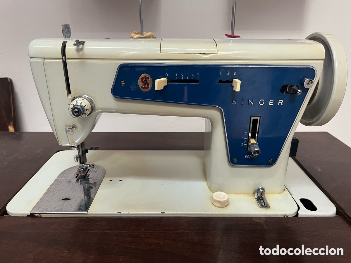 Vintage: M&aacute;quina de coser SINGER 801 Z2