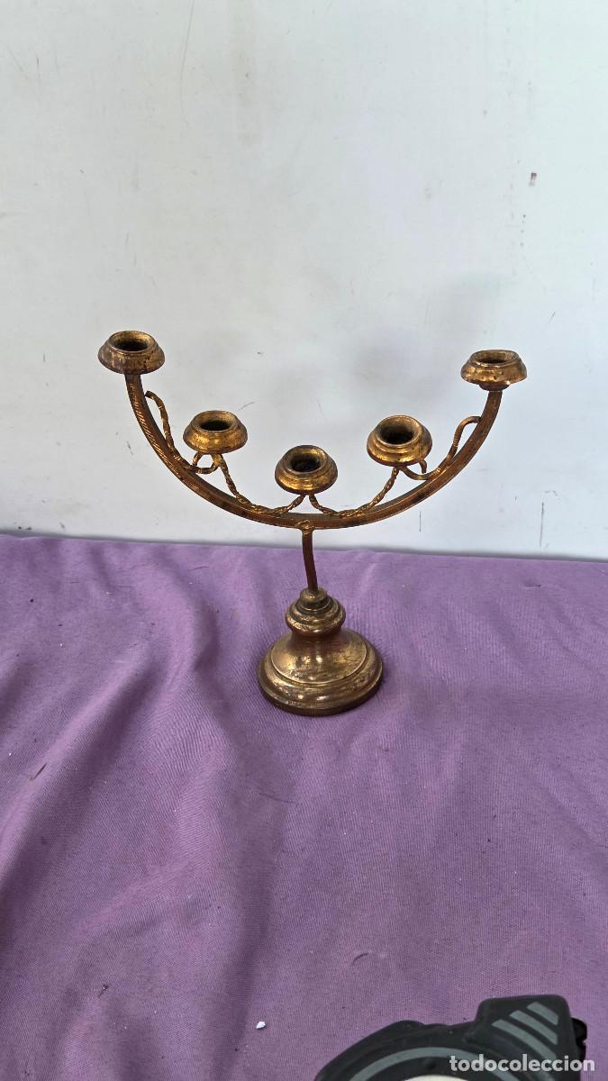 Vintage: candelabro hebreo en metal antiguo