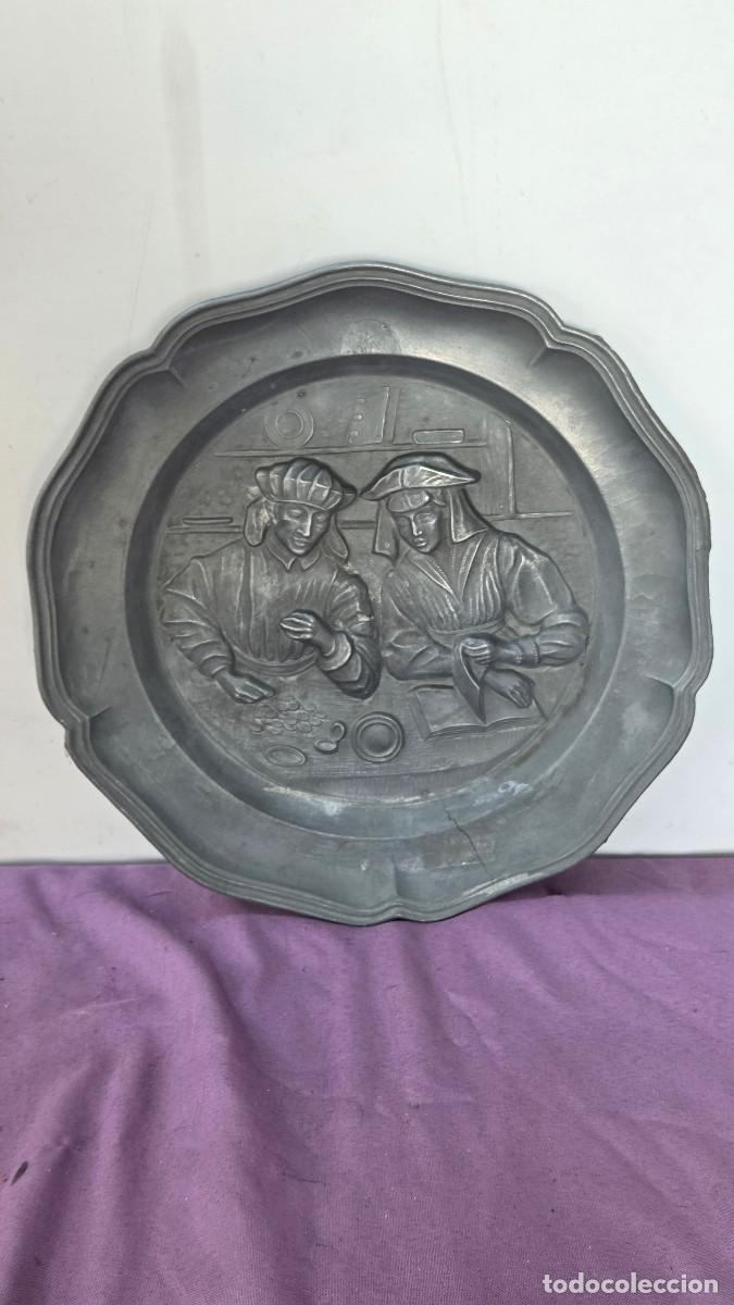 Vintage: plato de una aleacion de esta&ntilde;o