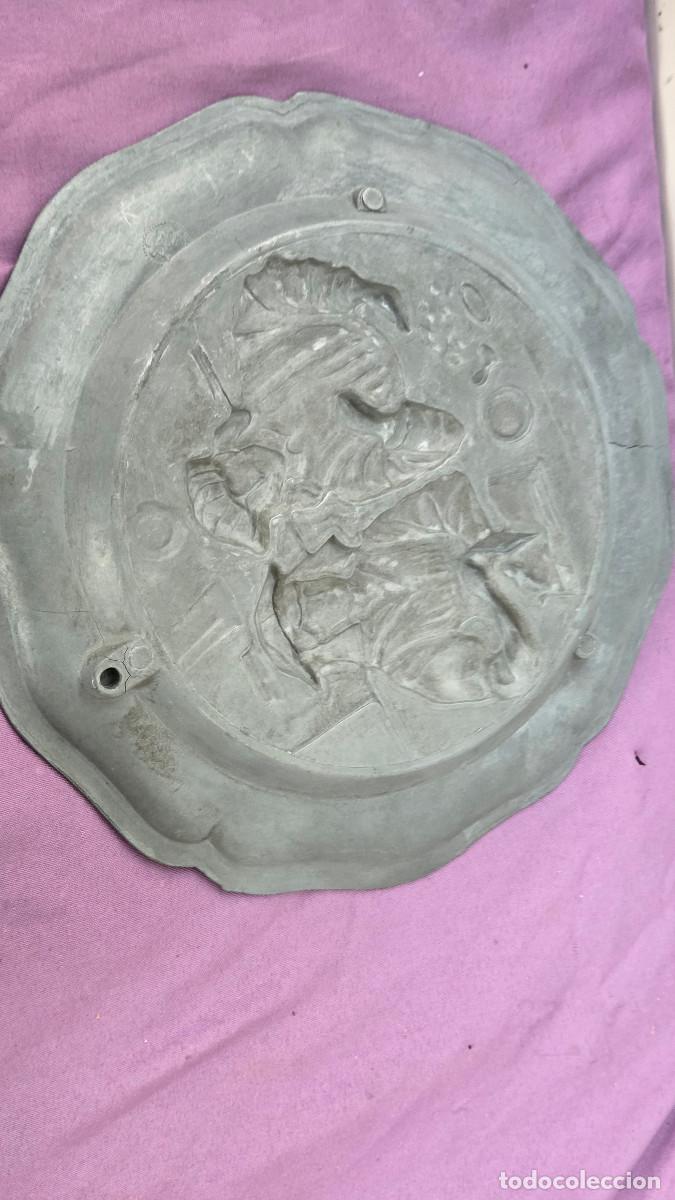 Vintage: plato de una aleacion de esta&ntilde;o - Foto 4