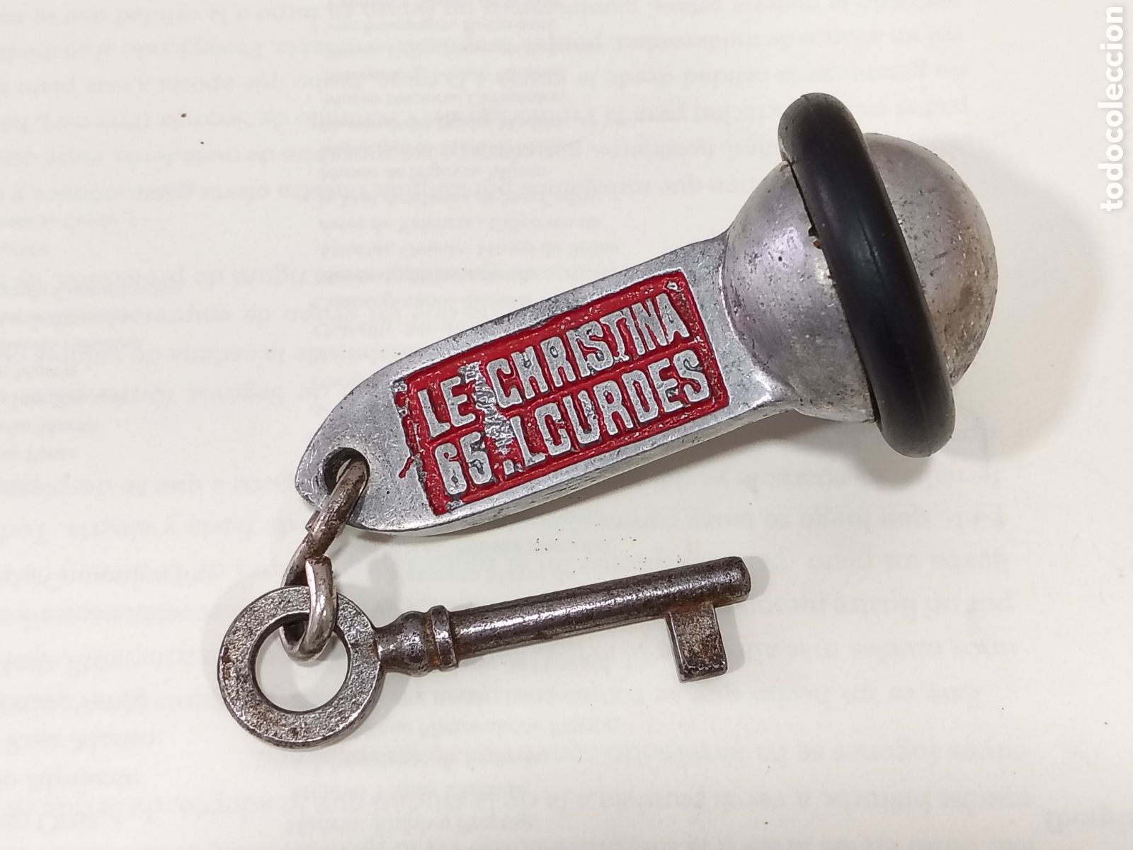 Vintage: CLASICO LLAVERO VINTAGE LLAVE DE HOTEL LE CHISTINA 65 LOURDES FRANCIA HABITACION 833 LLAVE ORIGINAL