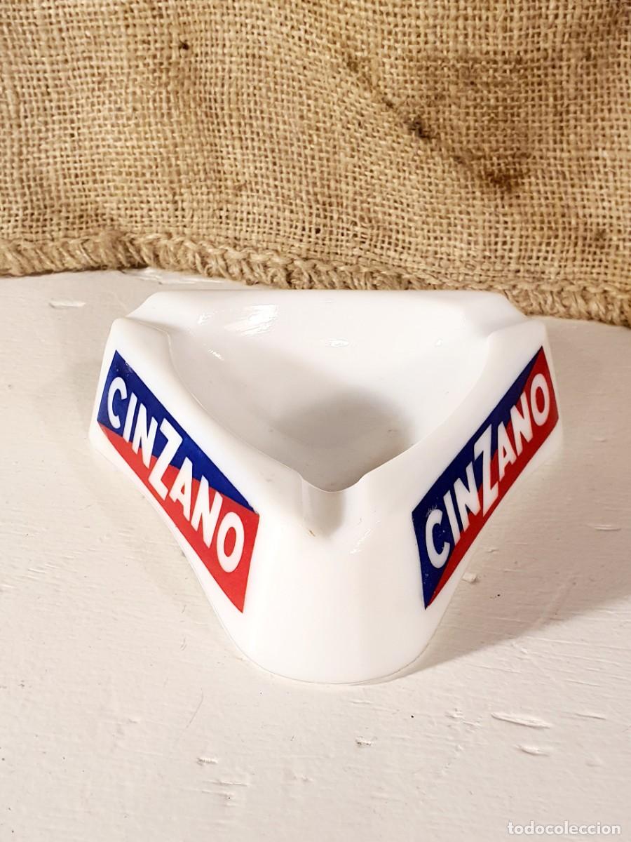 Vintage: Cenicero de Cinzano, a&ntilde;os 60. - Foto 2