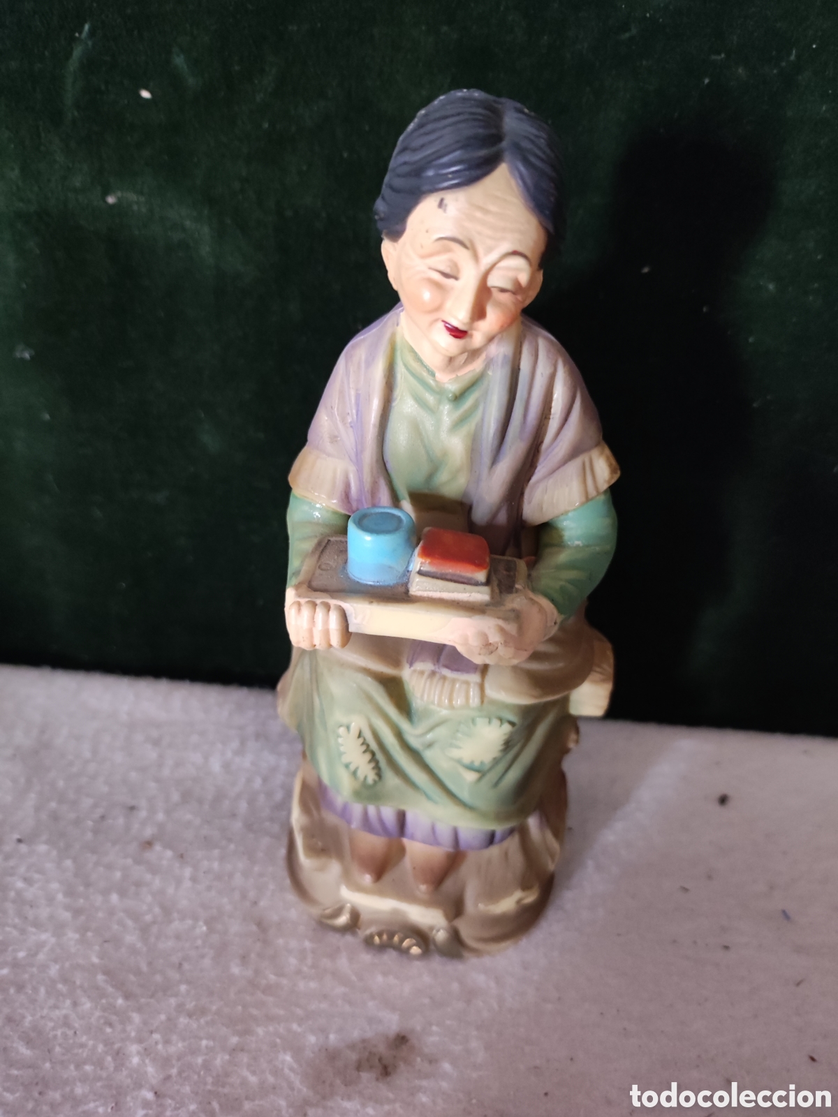 Vintage: Figura de mujer con bandeja pl&aacute;stico