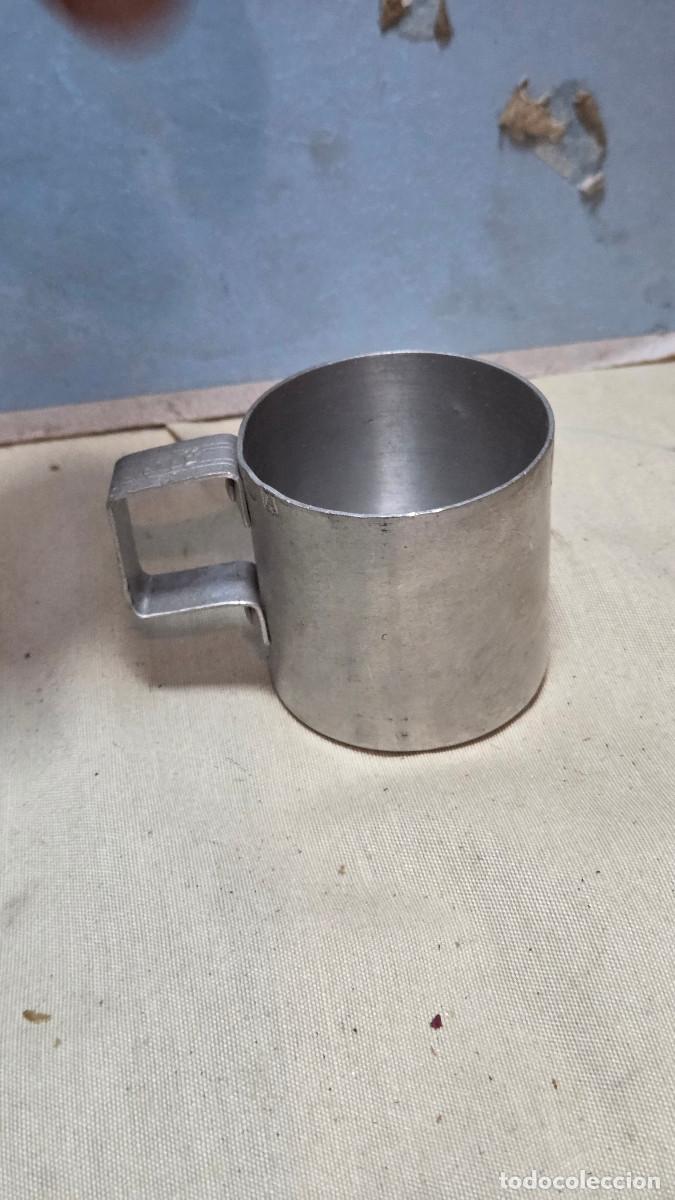 Vintage: jarra de aluminio peque&ntilde;a