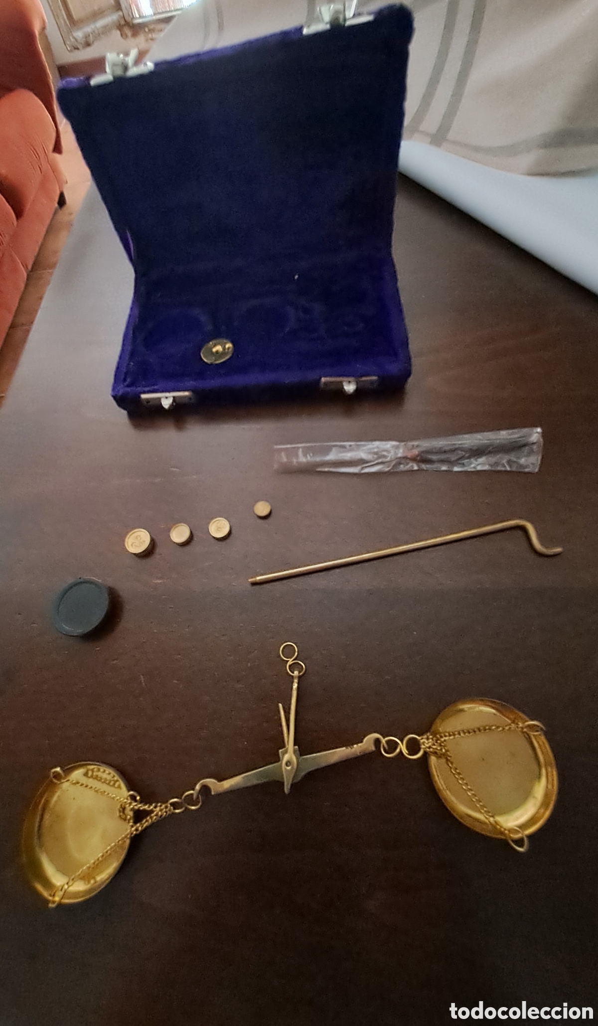 Vintage: Antigua balanza con estuche original.