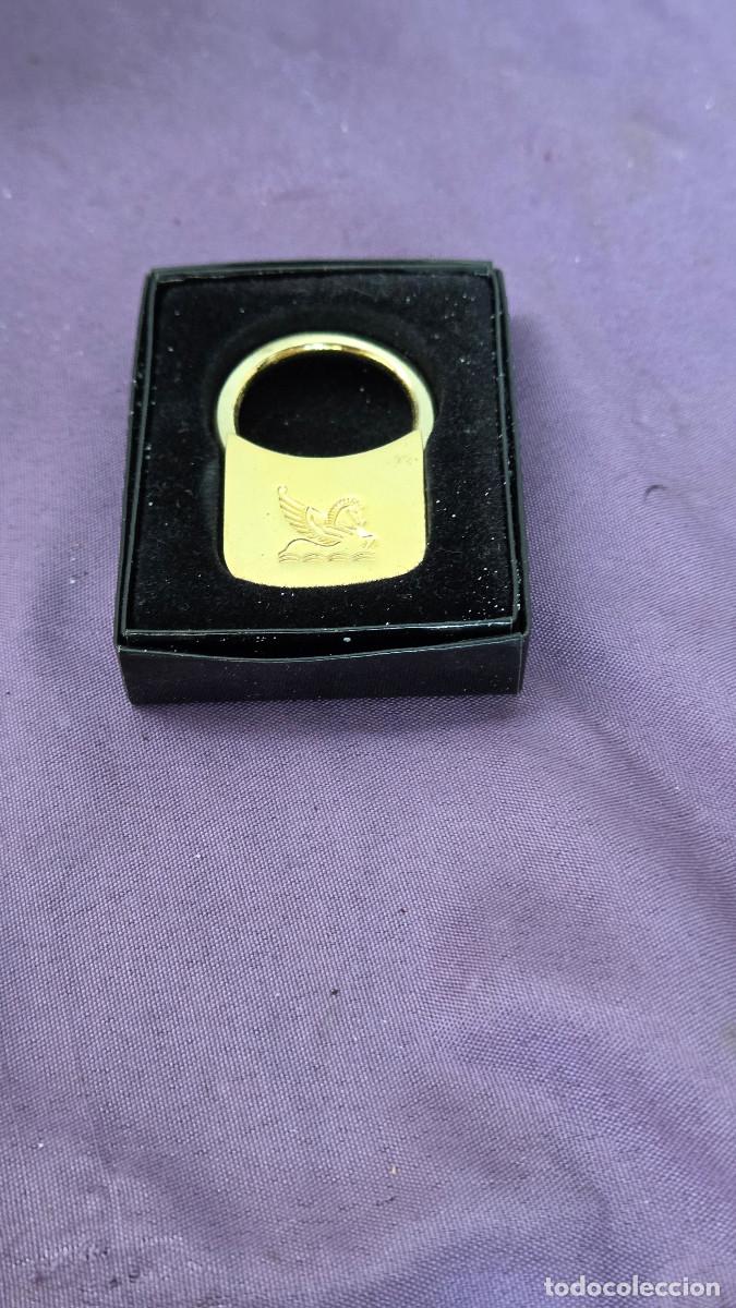 Vintage: llevaro de metal dorado