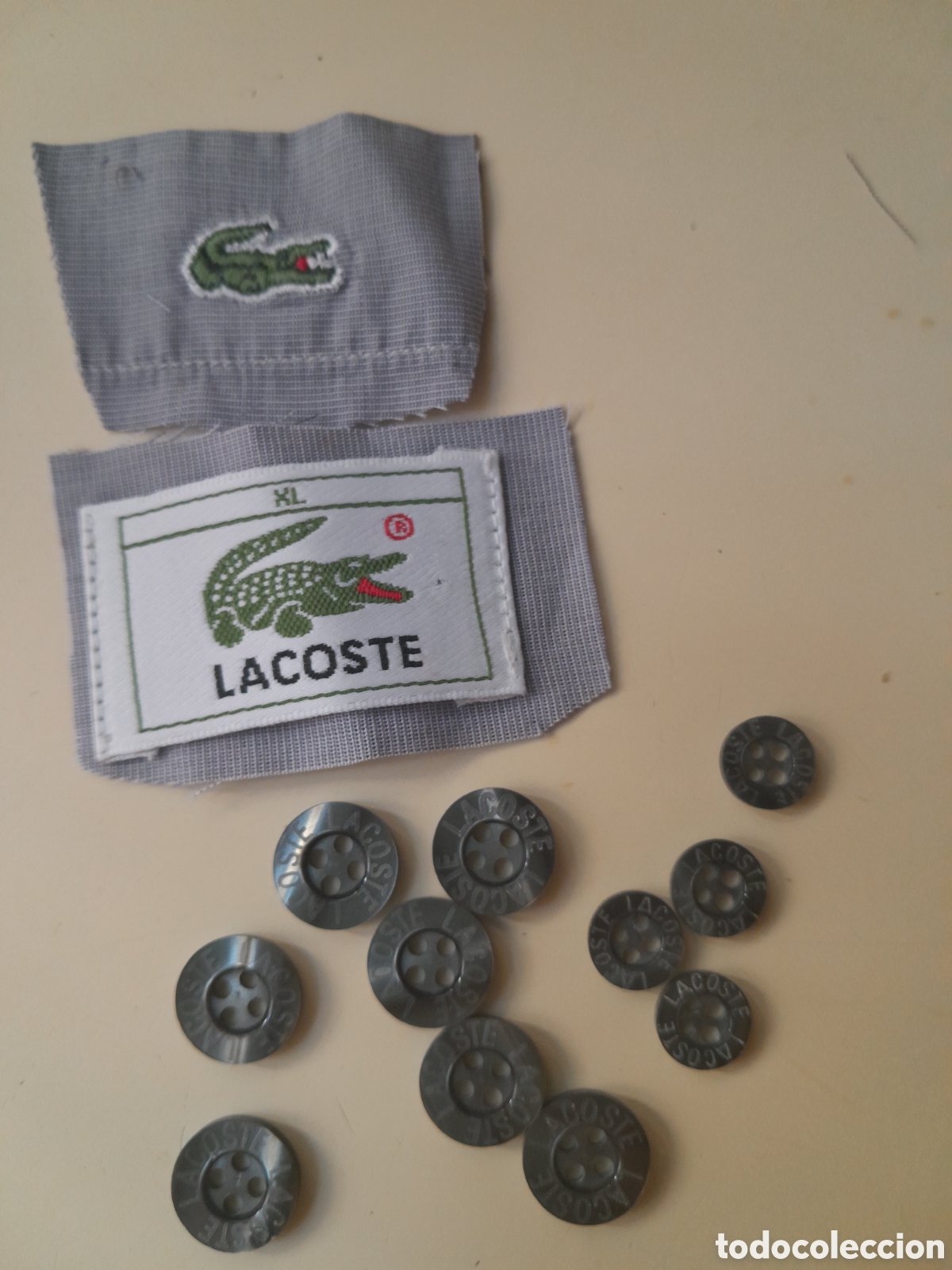 Vintage: Lote original LACOSTE-10 botones +etiquetas y cocodrilo bordado de una camisa aproximadamente del 20