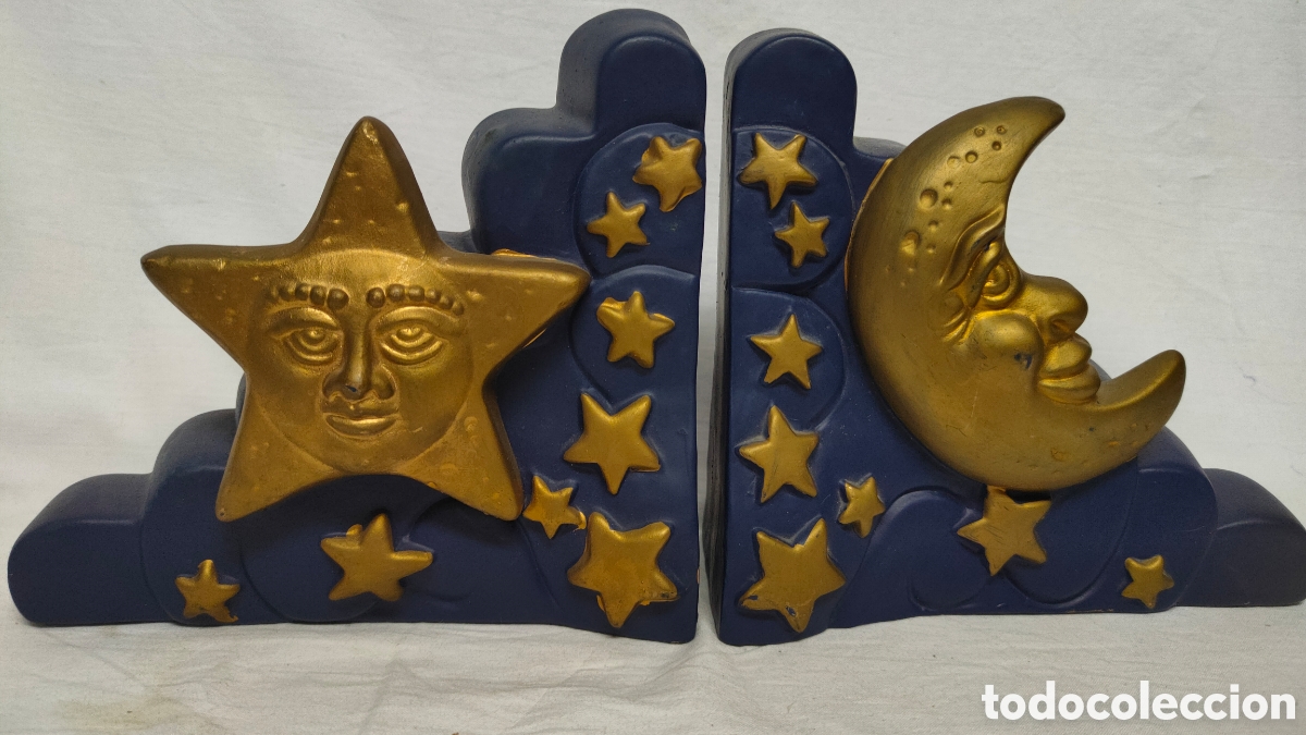 Vintage: SUJETA LIBROS DE CER&Aacute;MICA CON DISE&Ntilde;O MISTICO CELESTIAL DE SOL,LUNA Y ESTRELLAS.AZUL COBALTO Y ORO