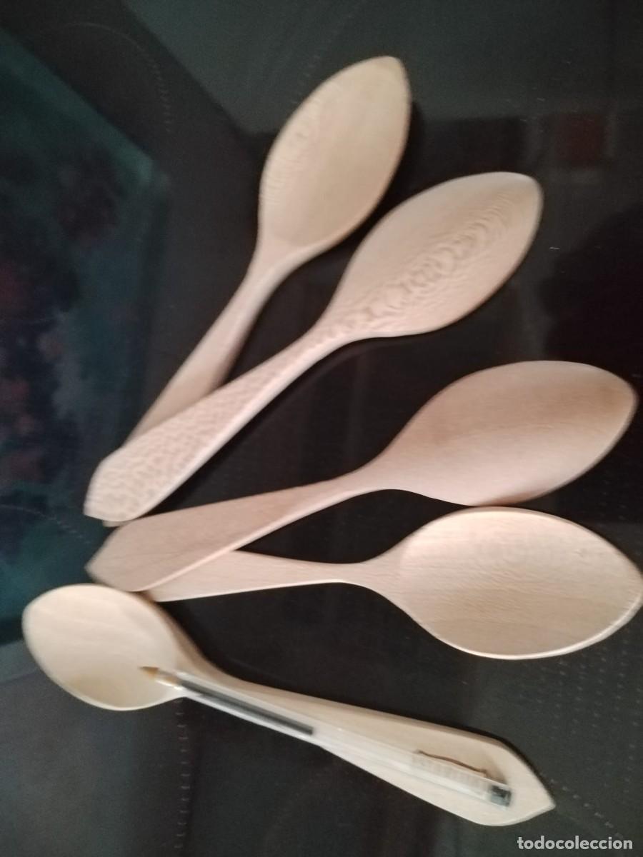 Vintage: Juego de 5 cucharas de madera