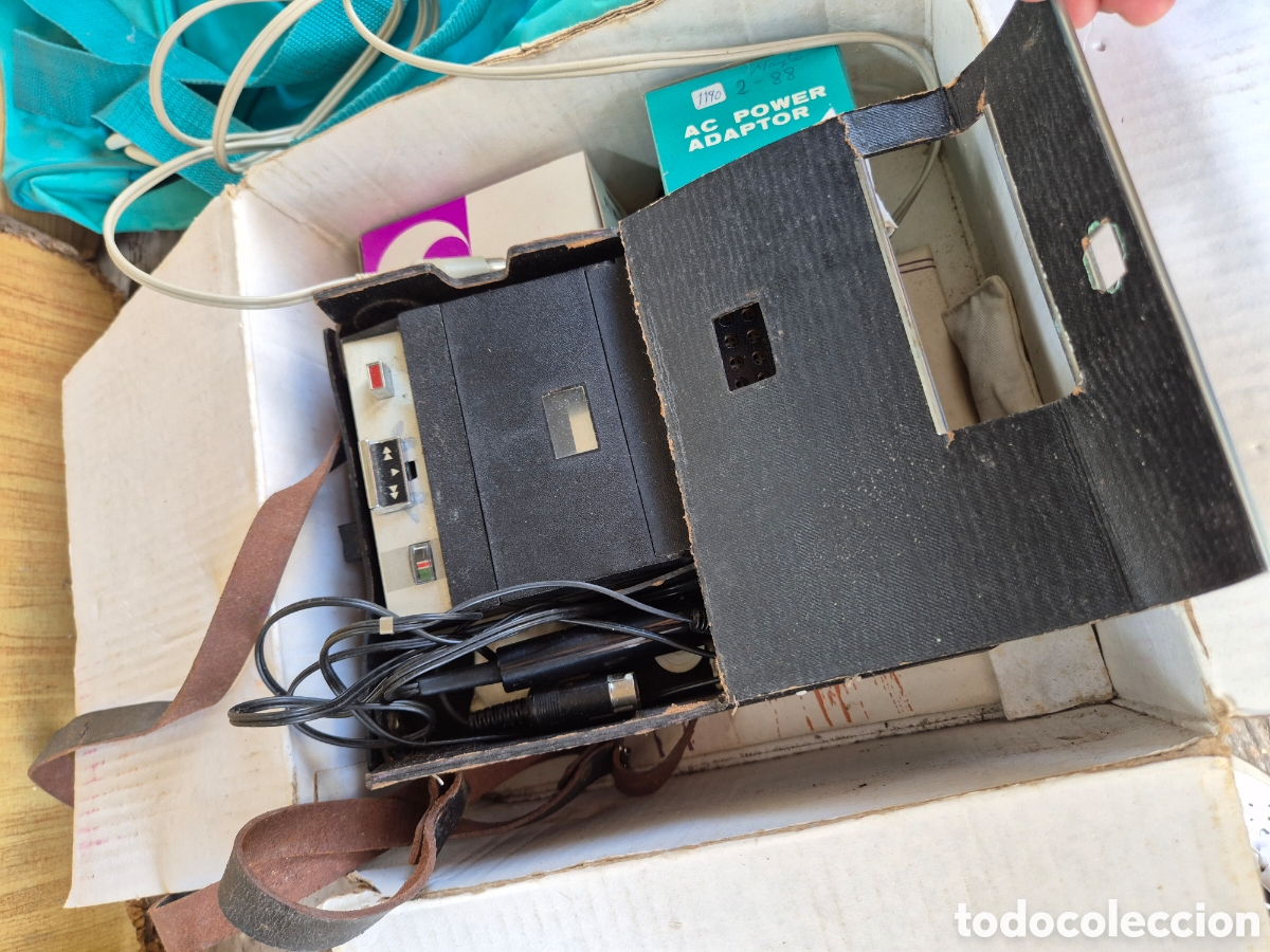 Vintage: Grabadora de Cassette Port&aacute;til Philips Vintage (A&ntilde;os 60/70) &ndash; Con Caja Original, Funda y Accesorios