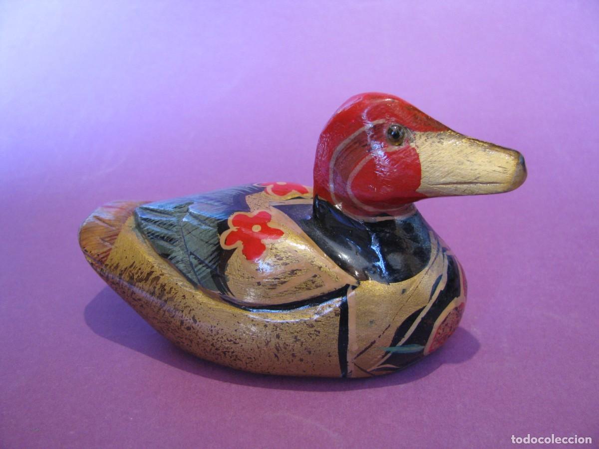 Vintage: PATO DE MADERA. PINTADO A MANO. 10X5X4 CM