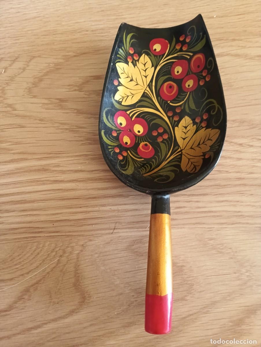 Vintage: Cuchar&oacute;n de madera ruso