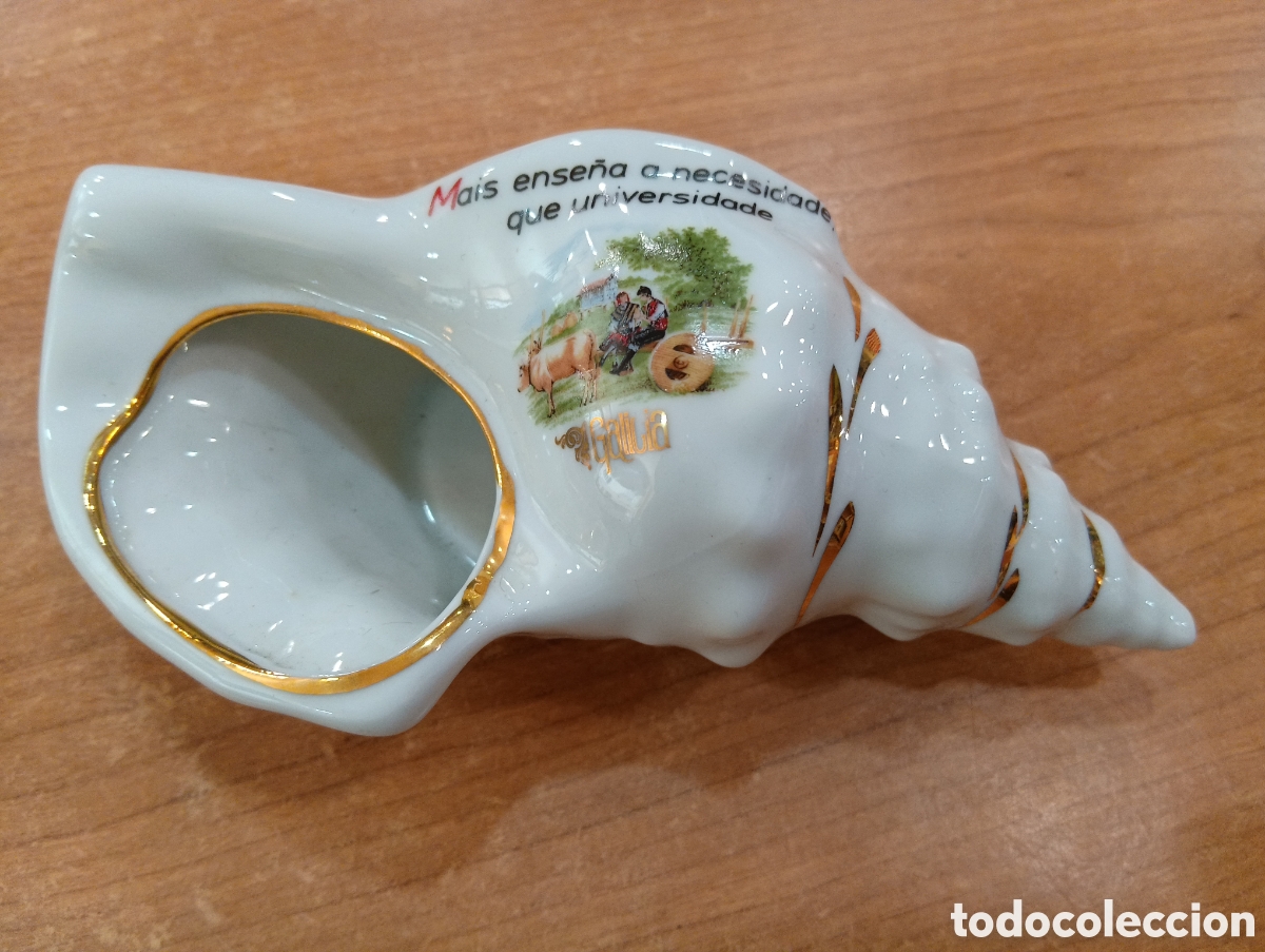 Vintage: Cenicero o vacia-bolsillos decorativo en forma de caracola de mar. La Fuente Porcelana