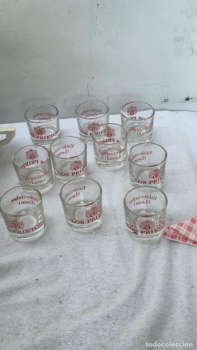 Vintage: 10 mini vasos de leon - Foto 2