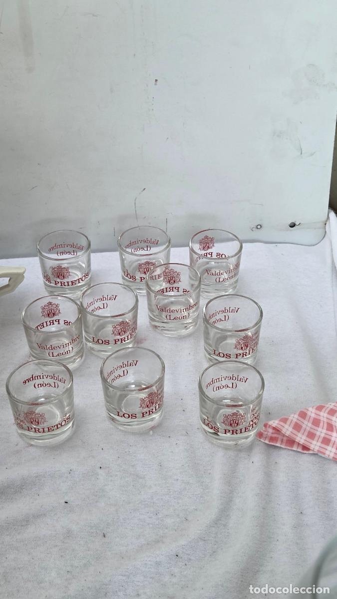 Vintage: 10 mini vasos de leon - Foto 3
