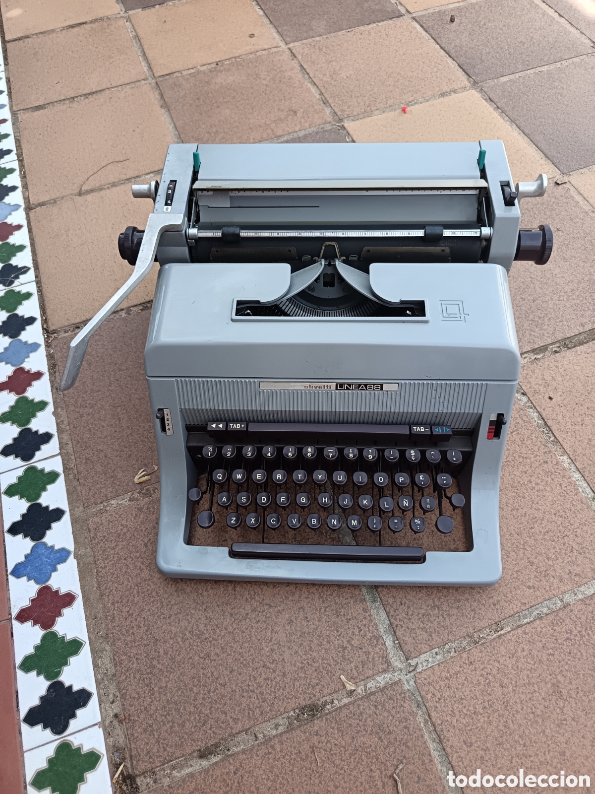 Vintage: M&aacute;quina escribir olivetti l&iacute;nea 88 de la d&eacute;cada de los 60