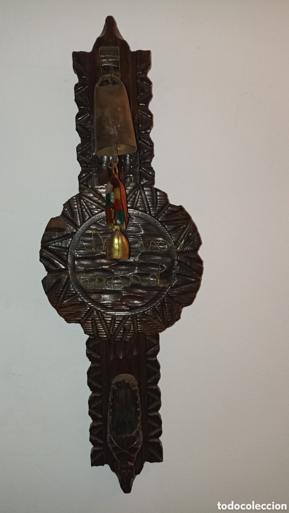 Vintage: Llamador / Adorno R&uacute;stico de Pared en Madera Tallada &rdquo;Deu Vos Guard&rdquo; (70 cm)