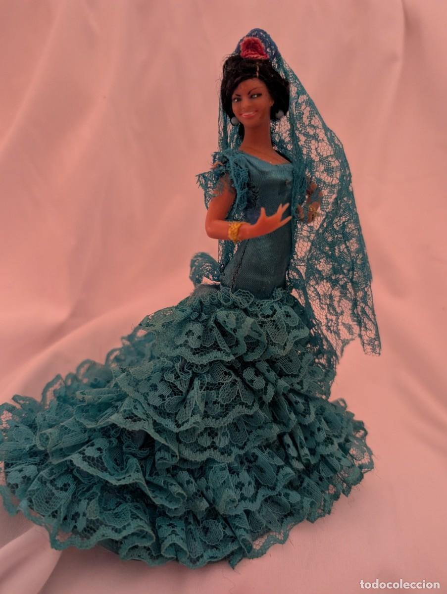 Vintage: Mu&ntilde;eca flamenca espa&ntilde;ola vintage de pl&aacute;stico con encaje &middot; 18 cm