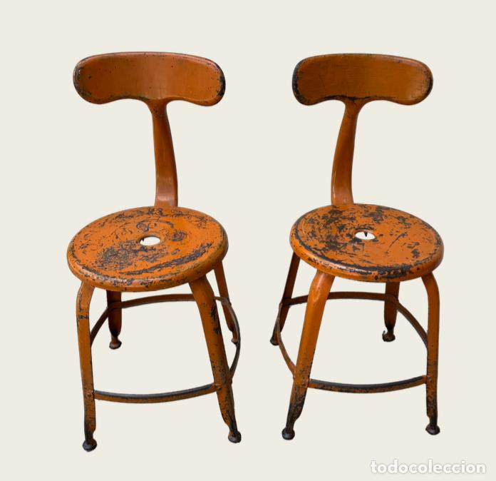 Vintage: PAREJA DE SILLAS de hierro patina original firmadas BAUHAUS 1919
