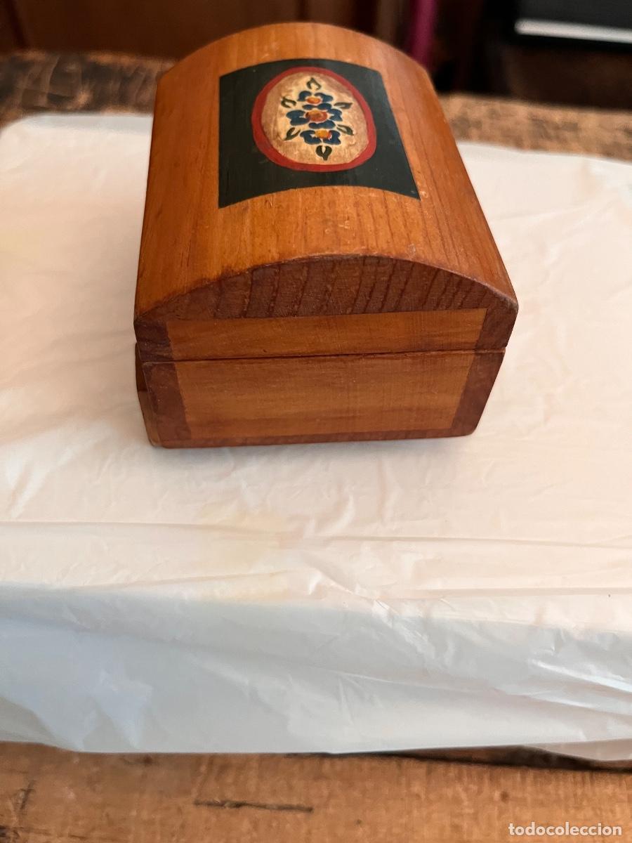 Vintage: BAULITO DE MADERA PINTADO A MANO - Foto 5