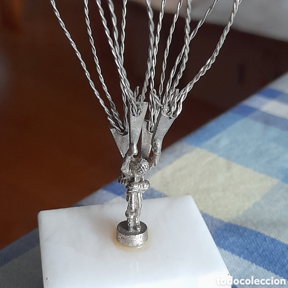 Vintage: Peque&ntilde;o trofeo o recuerda paracaidismo