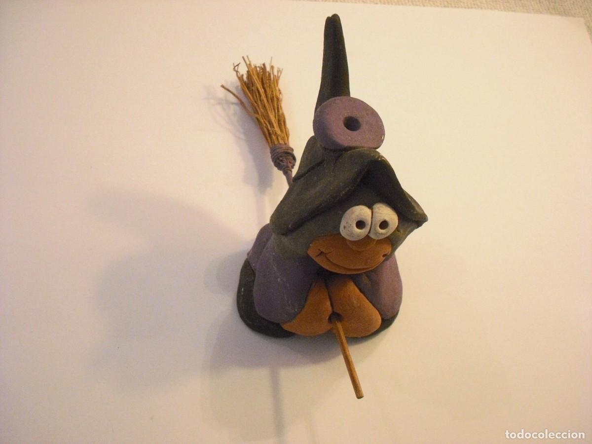 Vintage: SIMPATICA FIGURA DE UNA BRUJA HECHA DE ARCILLA