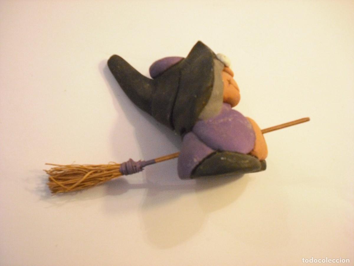 Vintage: SIMPATICA FIGURA DE UNA BRUJA HECHA DE ARCILLA - Foto 2