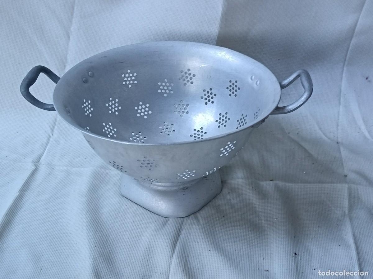 Vintage: Antiguo Colador de Aluminio, con dos asas