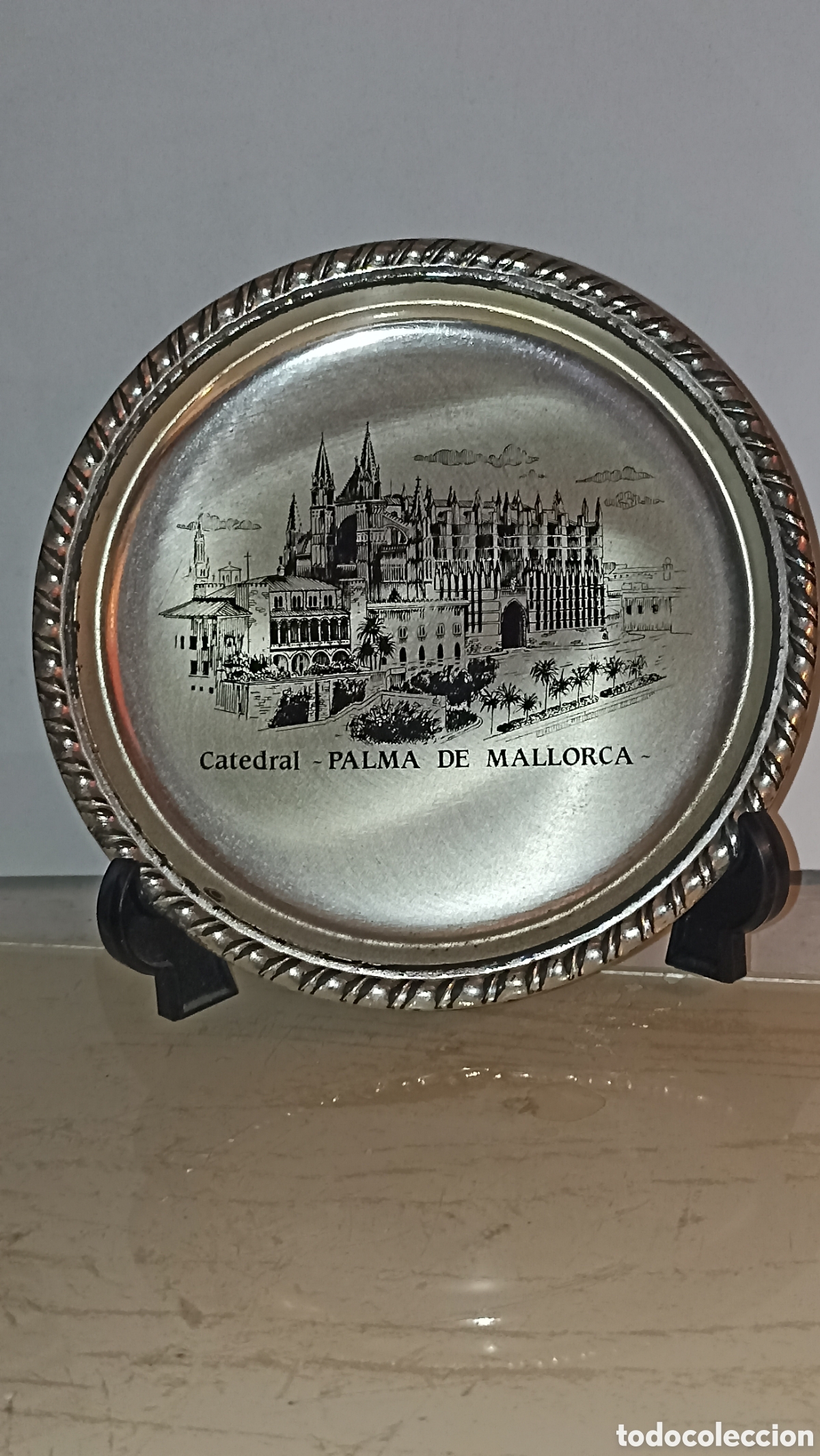 Vintage: Platito plateado 10 cm recuerdo souvenir Palma de Mallorca Catedral con sopporte excelente estado!!