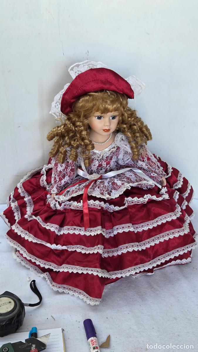 Vintage: mu&ntilde;eca de porcelana para cojin