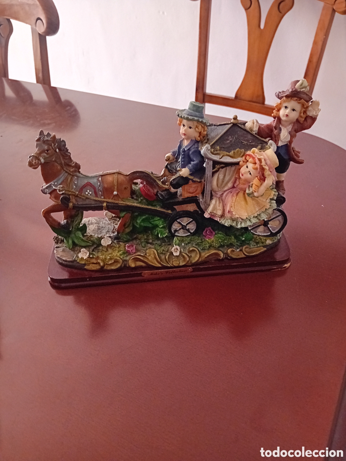 Vintage: Figura decorativa vintage de carruaje con caballos
