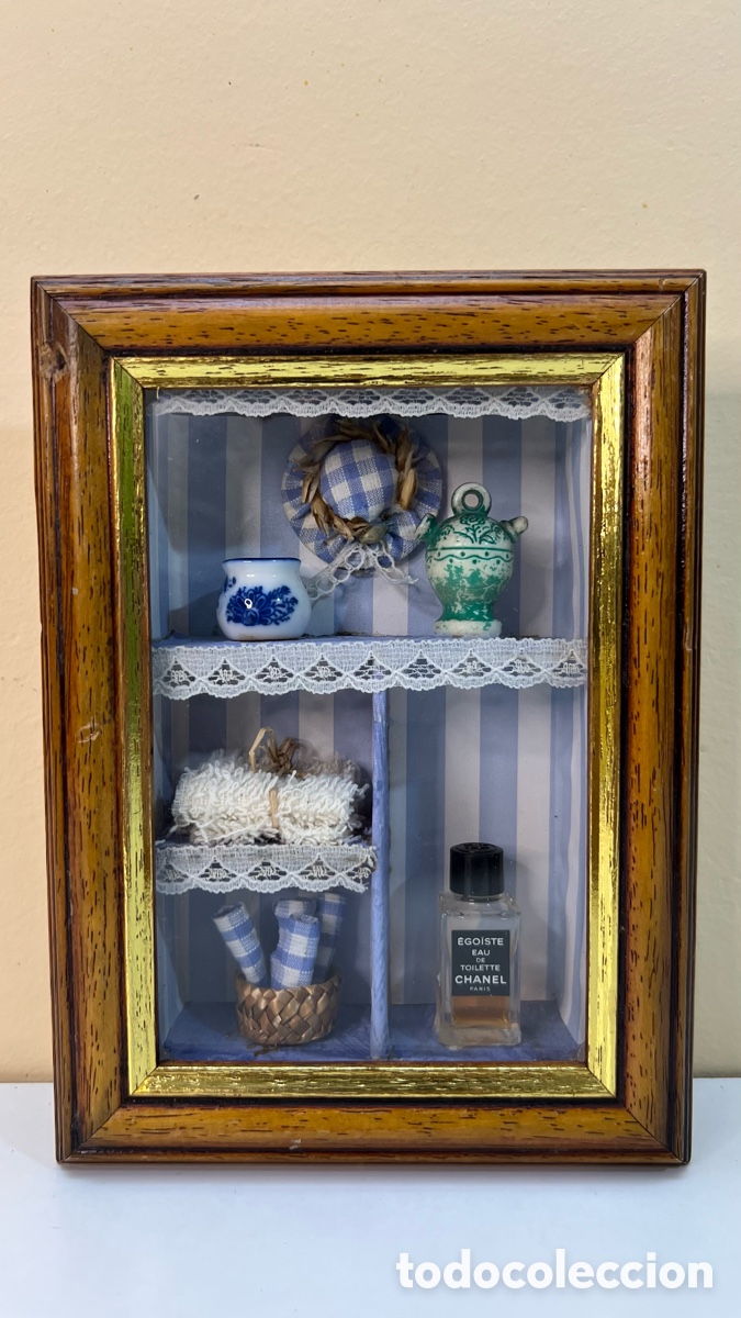 Vintage: ANTIGUA CUADRO CON MINIATURAS CHANEL