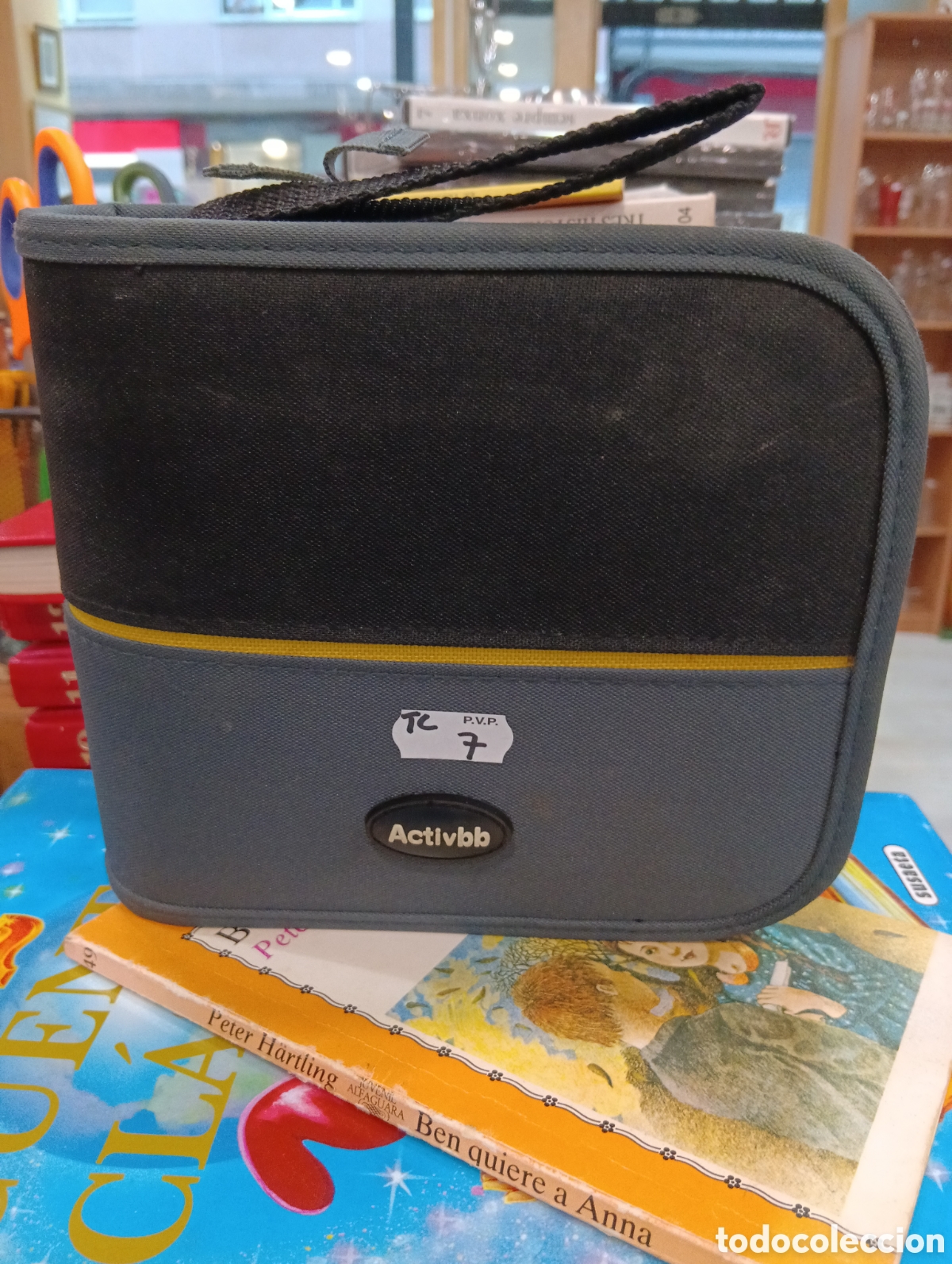 Vintage: Escuche porta cd Activivbb. Buen estado (Compra minima 5 euros)