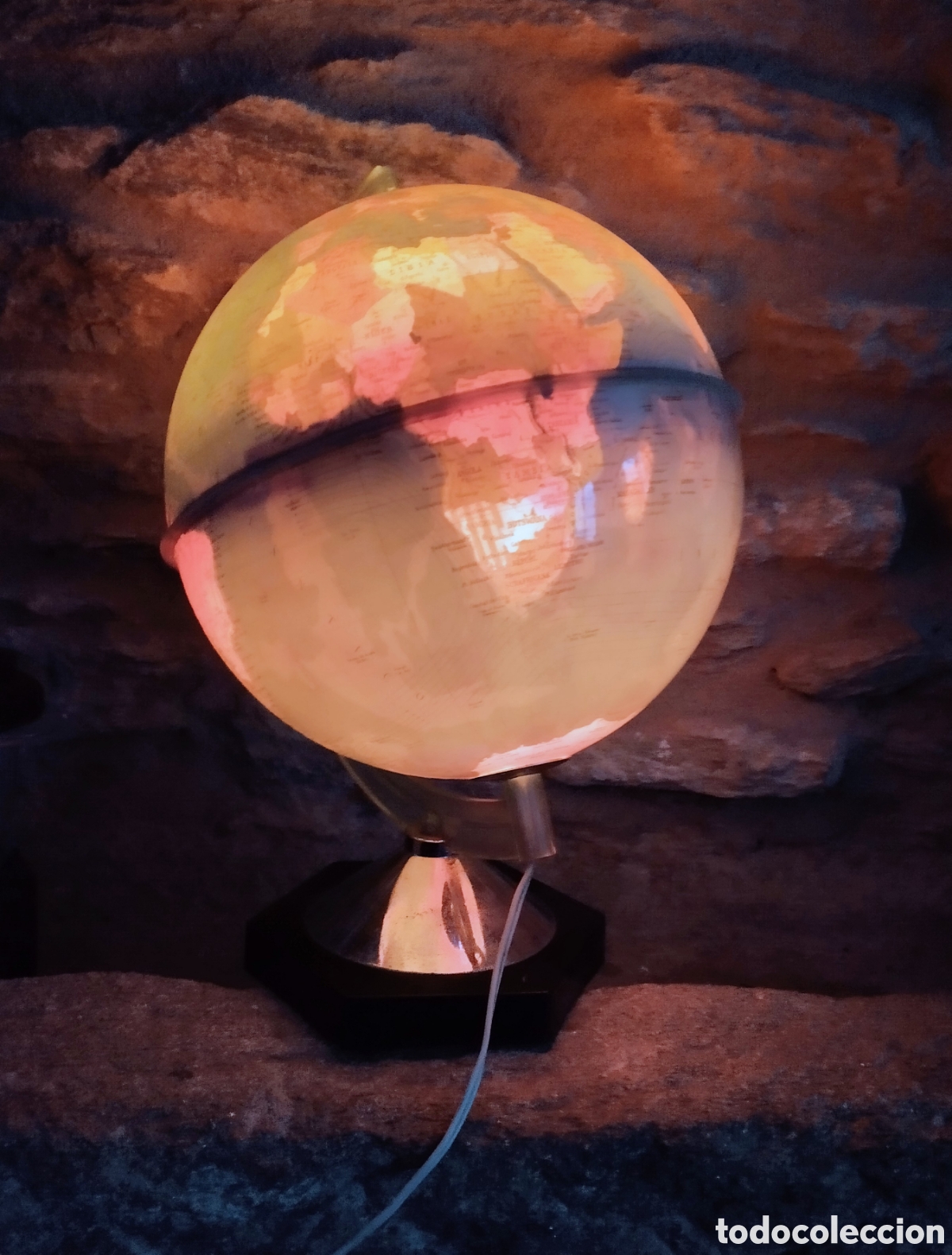 Vintage: BOLA DEL MUNDO o GLOBO TERR&Aacute;QUEO vintage CON LUZ 28 cms de altura x 68 cms de per&iacute;metro FUNCIONANDO