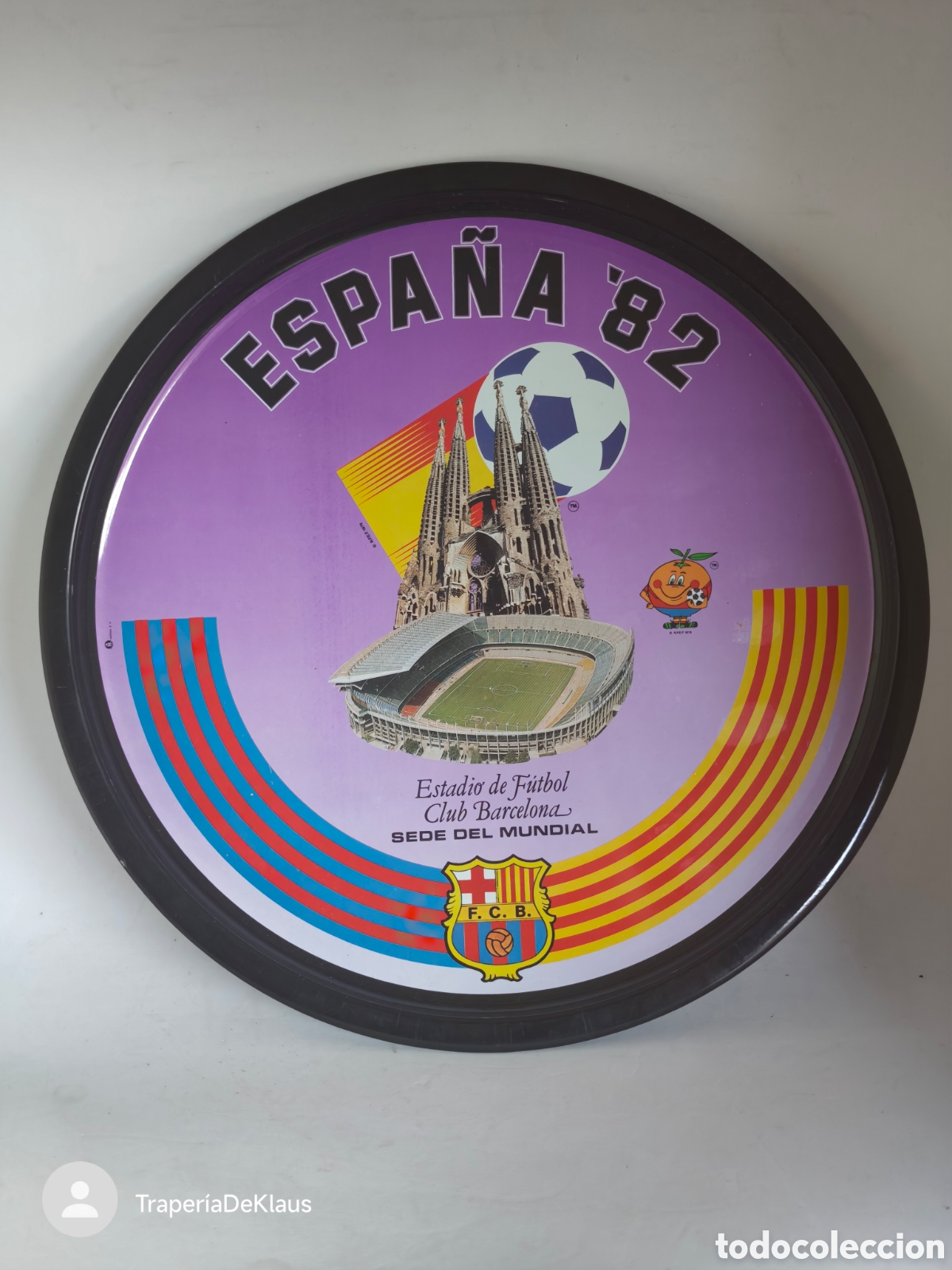 Vintage: Bandeja met&aacute;lica conmemorativa del Mundial Espa&ntilde;a '82 &ndash; Sede Barcelona (F. C. Barcelona / Camp Nou).