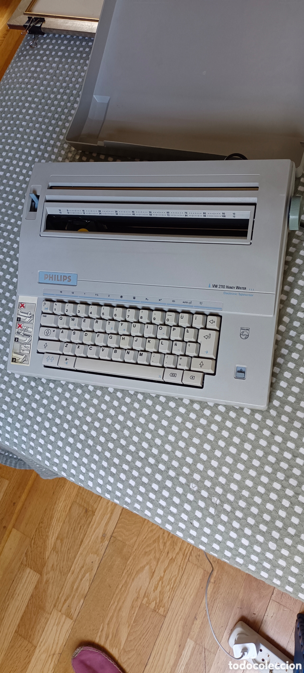 Vintage: M&aacute;quina de escribir el&eacute;ctrica Philips