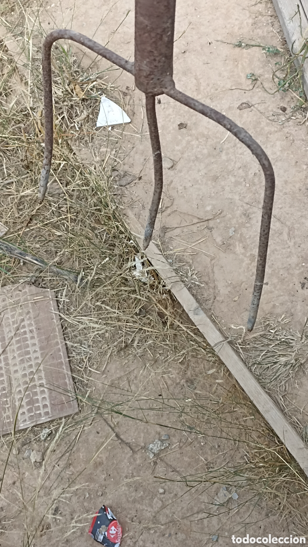 Vintage: Antigua horca agr&iacute;cola de hierro forjado (3 p&uacute;as) - Decoraci&oacute;n r&uacute;stica