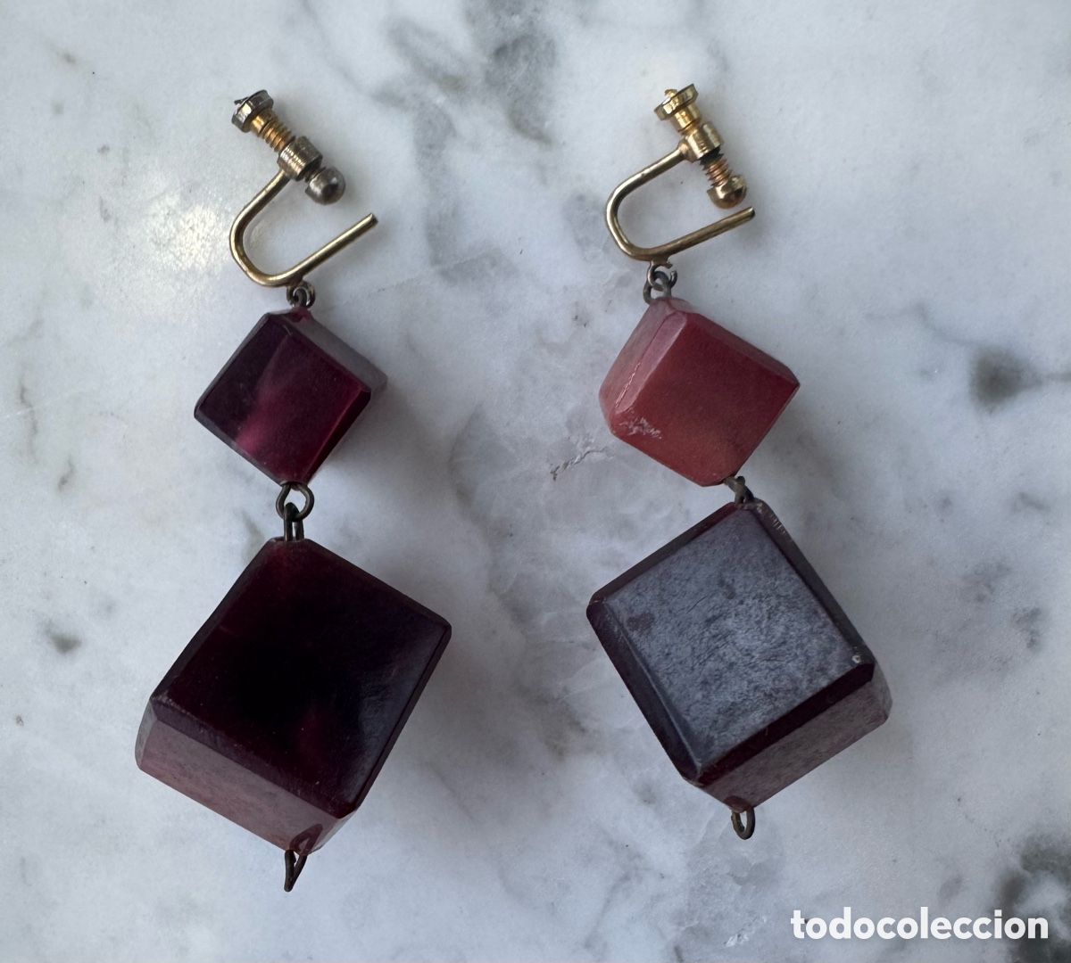 Vintage: Pendientes cierre tornillo y cubos de baquelita Art Deco. Vintage