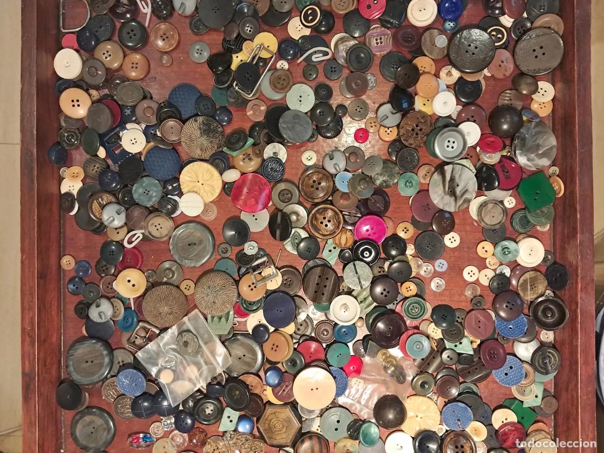 Vintage: Gran lote variado de botones antiguos y vintage varios cientos de piezas