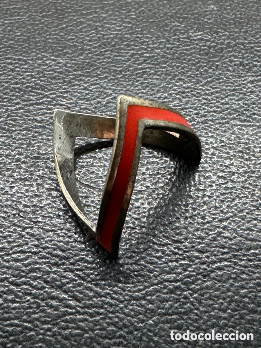 Vintage: Anillo V Rojo Vintage 70s. Chevron Esmalte. Estilo modernista escandinavo.