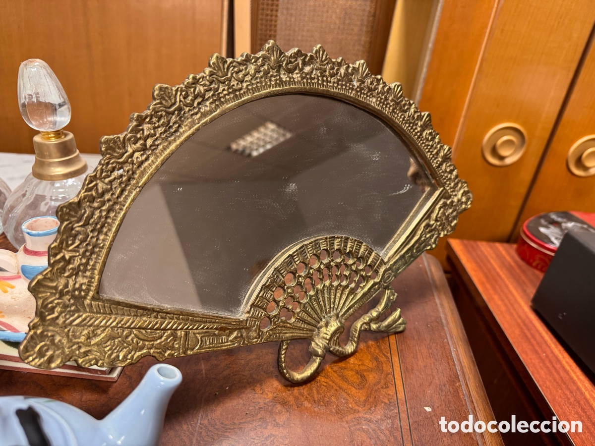 Vintage: Abanico en bronce con espejo