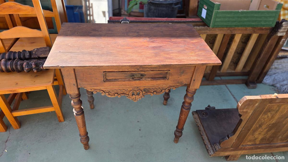 Vintage: mesa antigua de pino Rija
