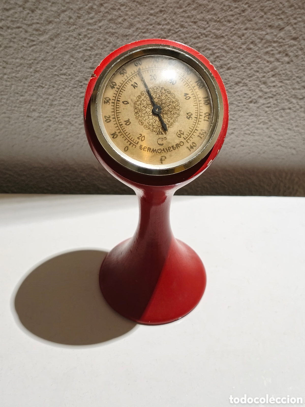 Vintage: TERM&Oacute;METRO SPACE AGE ROJO MADERA