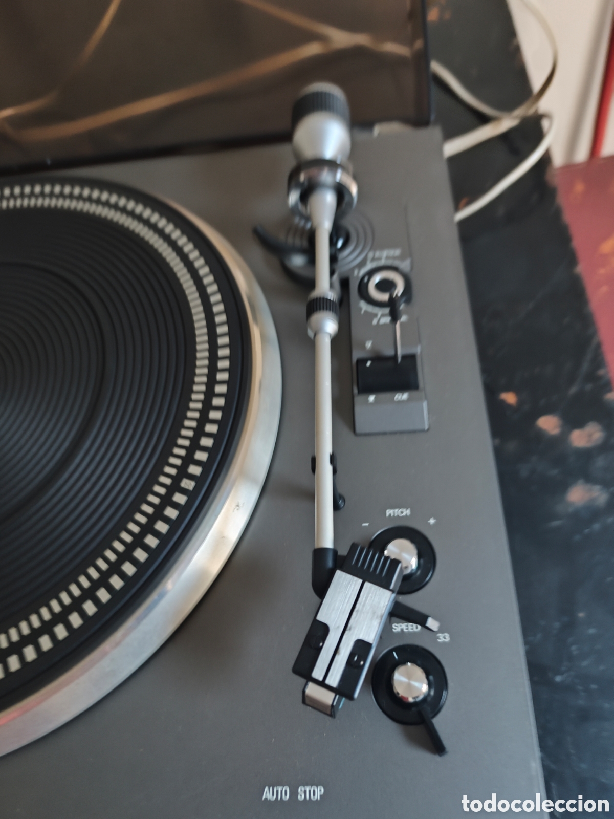 Vintage: Antiguo tocadiscos Philips con 29 discos de vinilo - Foto 3