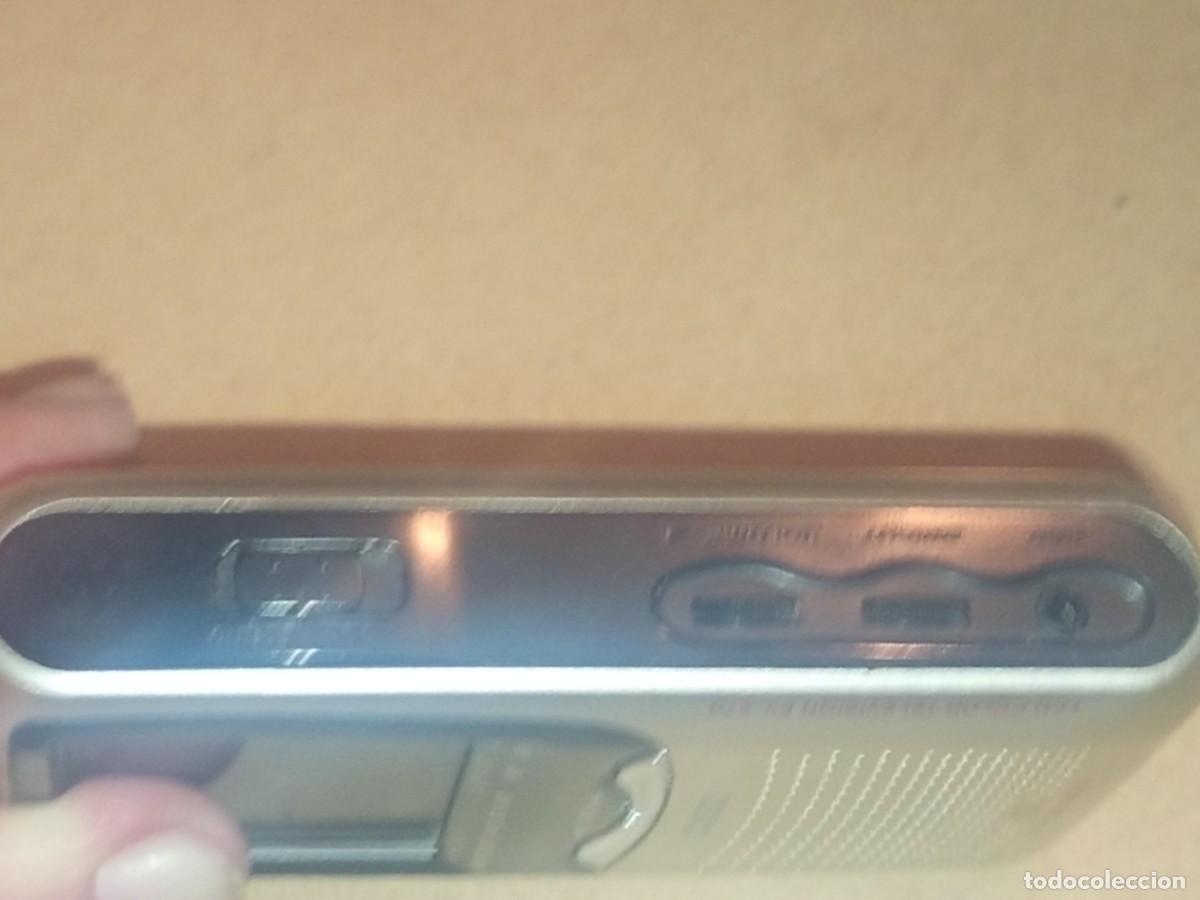 Vintage: Antiguo art&iacute;culo de colecci&oacute;n televisor port&aacute;til anal&oacute;gico de bolsillo de la marca Casio. - Foto 5