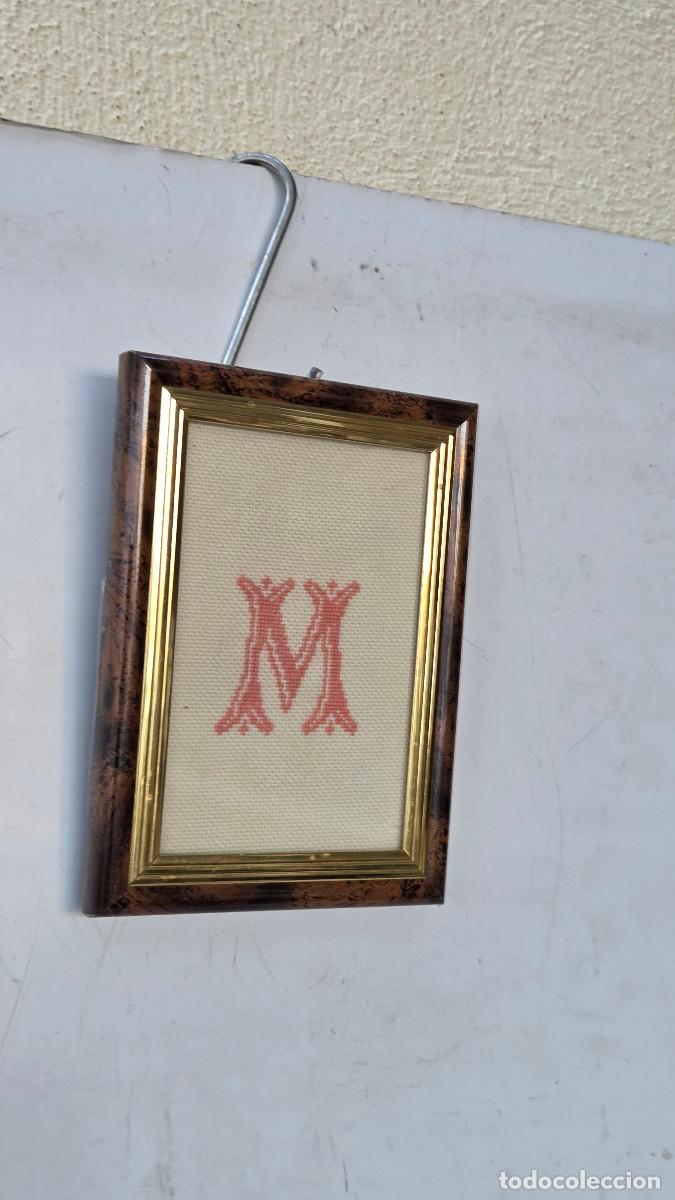 Vintage: cuadro tapiz con la letra M