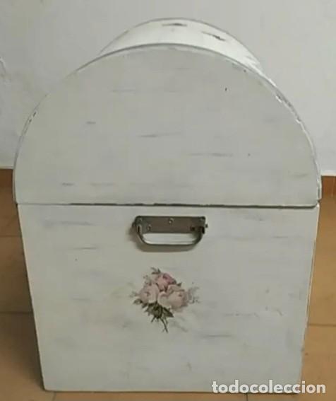 Vintage: Bonito baul de madera con decoraciones - Foto 5