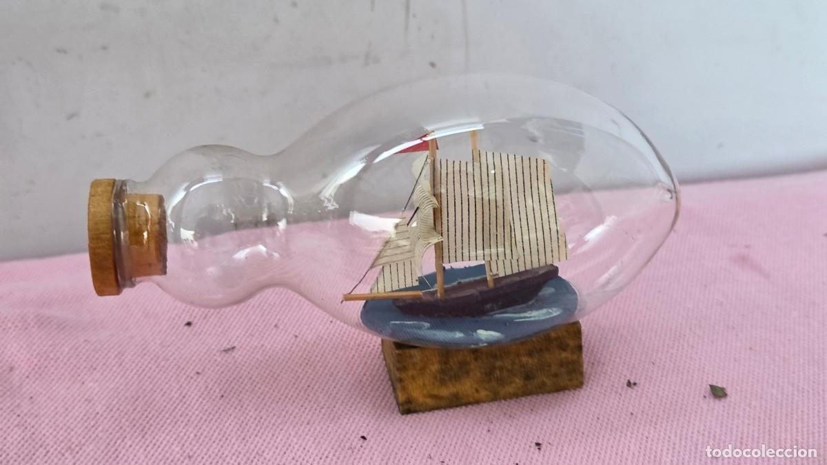 Vintage: mini barco dentro de una botella - Foto 1