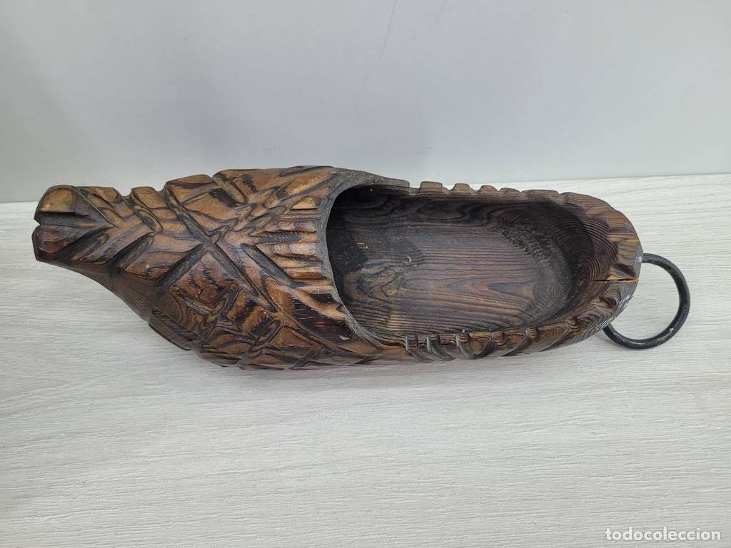 Vintage: ZUECO DE MADERA TALLADA - Foto 3
